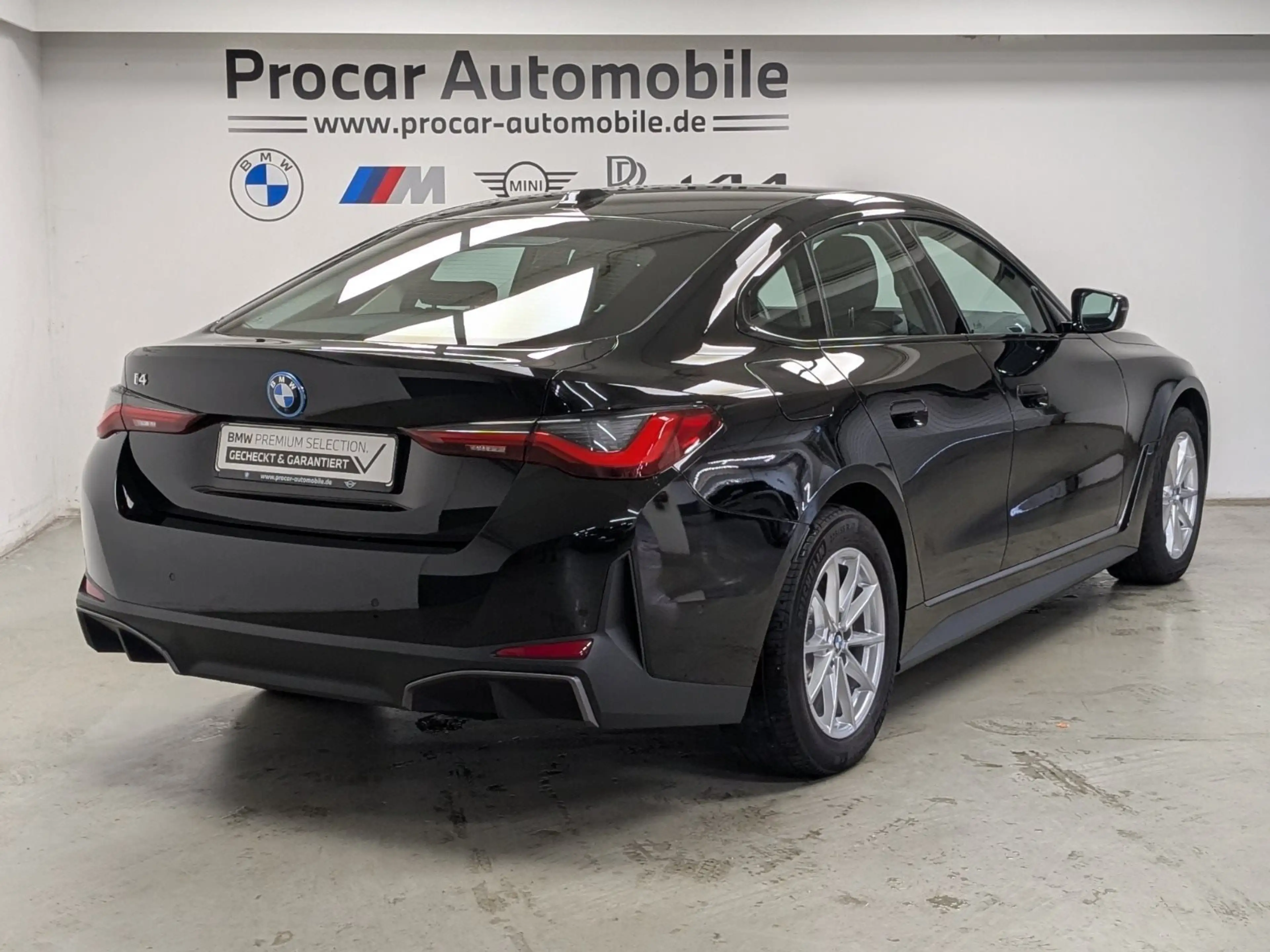BMW i4 eDrive35 Gran Coupé HiFi PA RFK LED DAB — photo 4