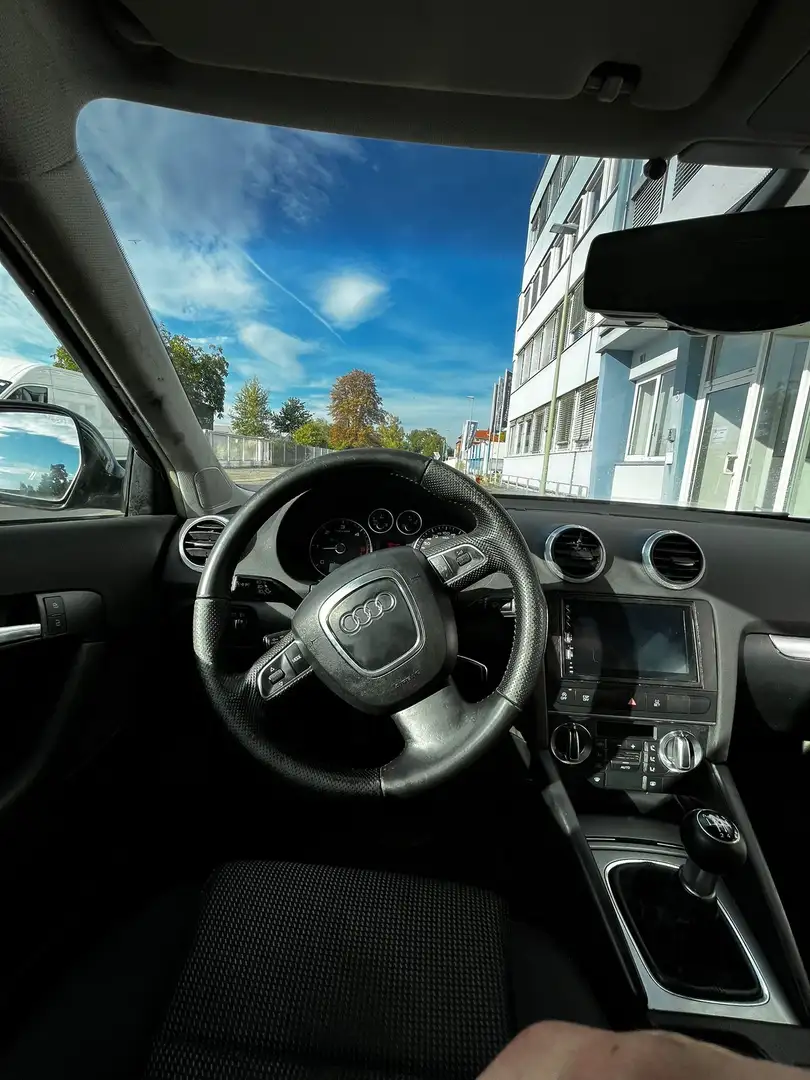 Audi A3 Schwarz - 2