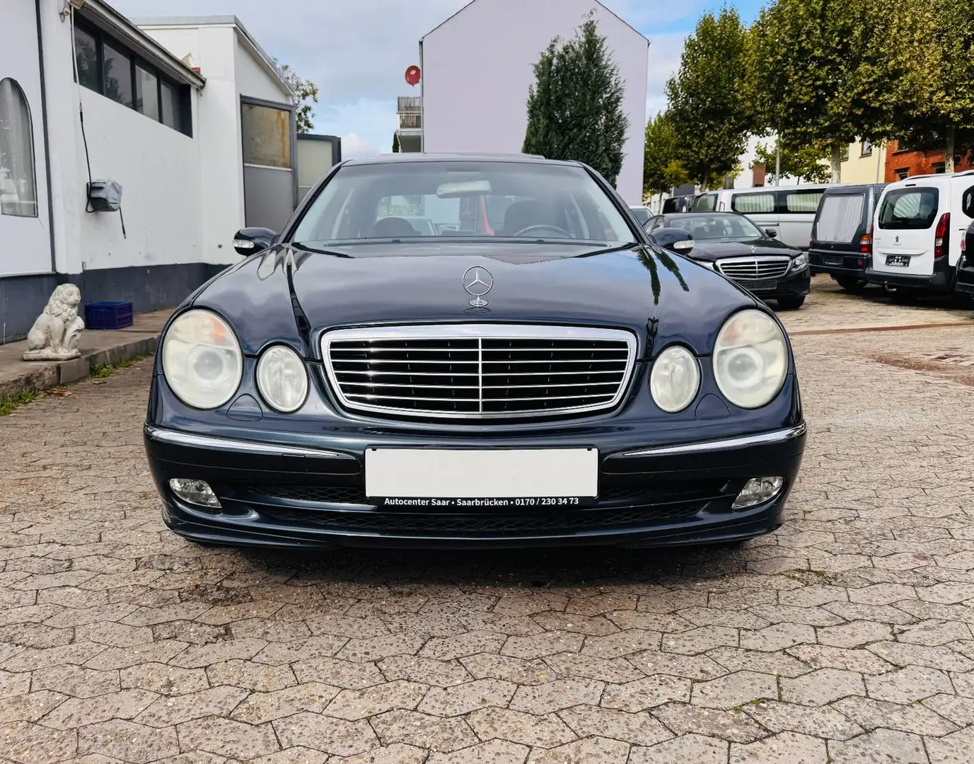Mercedes-Benz E 220 CDI Avantgarde Limousine Navi Schiebedach Schwarz - 2