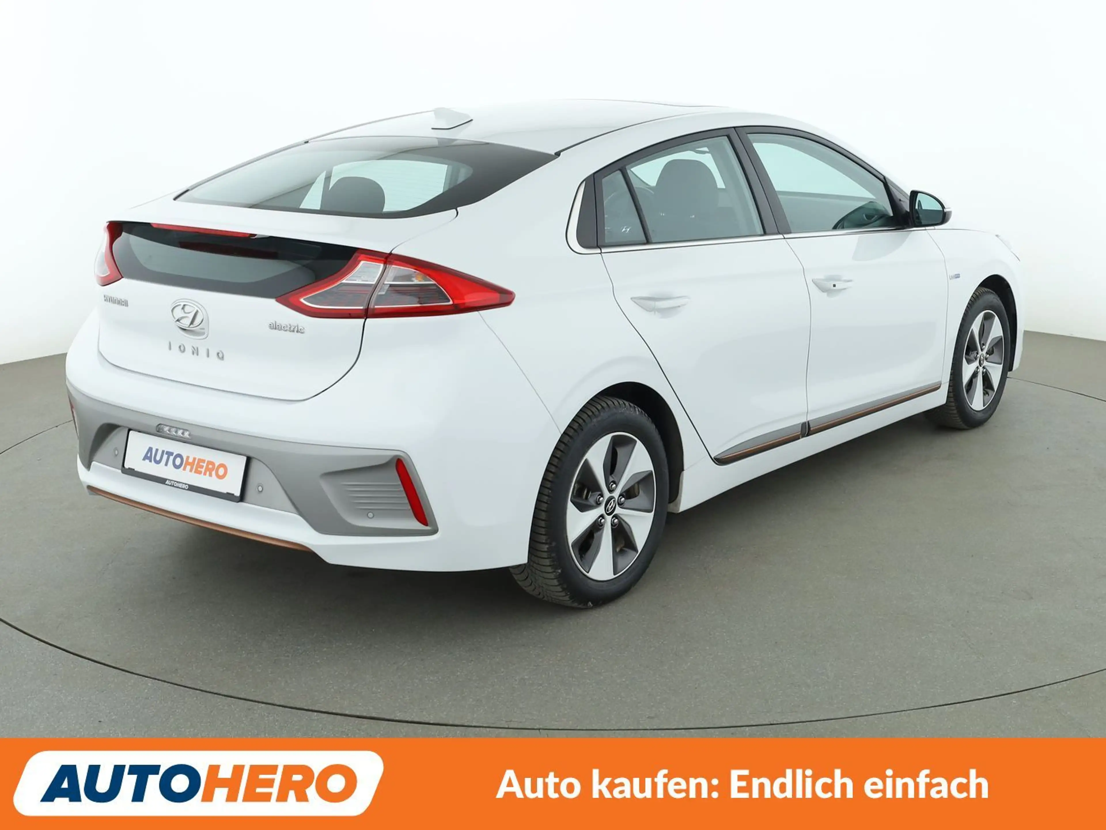 Hyundai IONIQ electric drive 88 kW Style Elektro Aut.*NAVI*LED* — photo 6