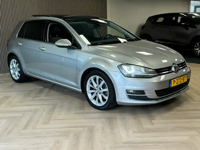 Volkswagen Golf view 7
