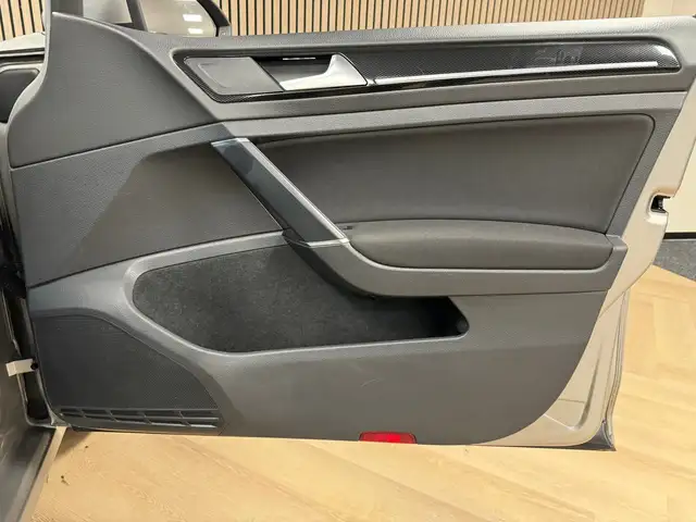 Volkswagen Golf view 15