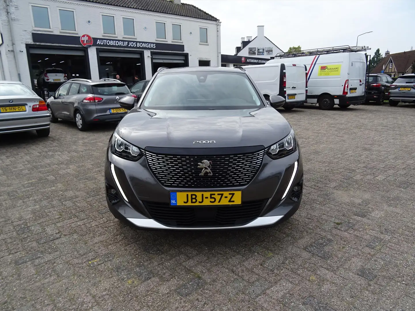 Peugeot 2008 1.2 Puretech 130pk GT-Line Gris - 2