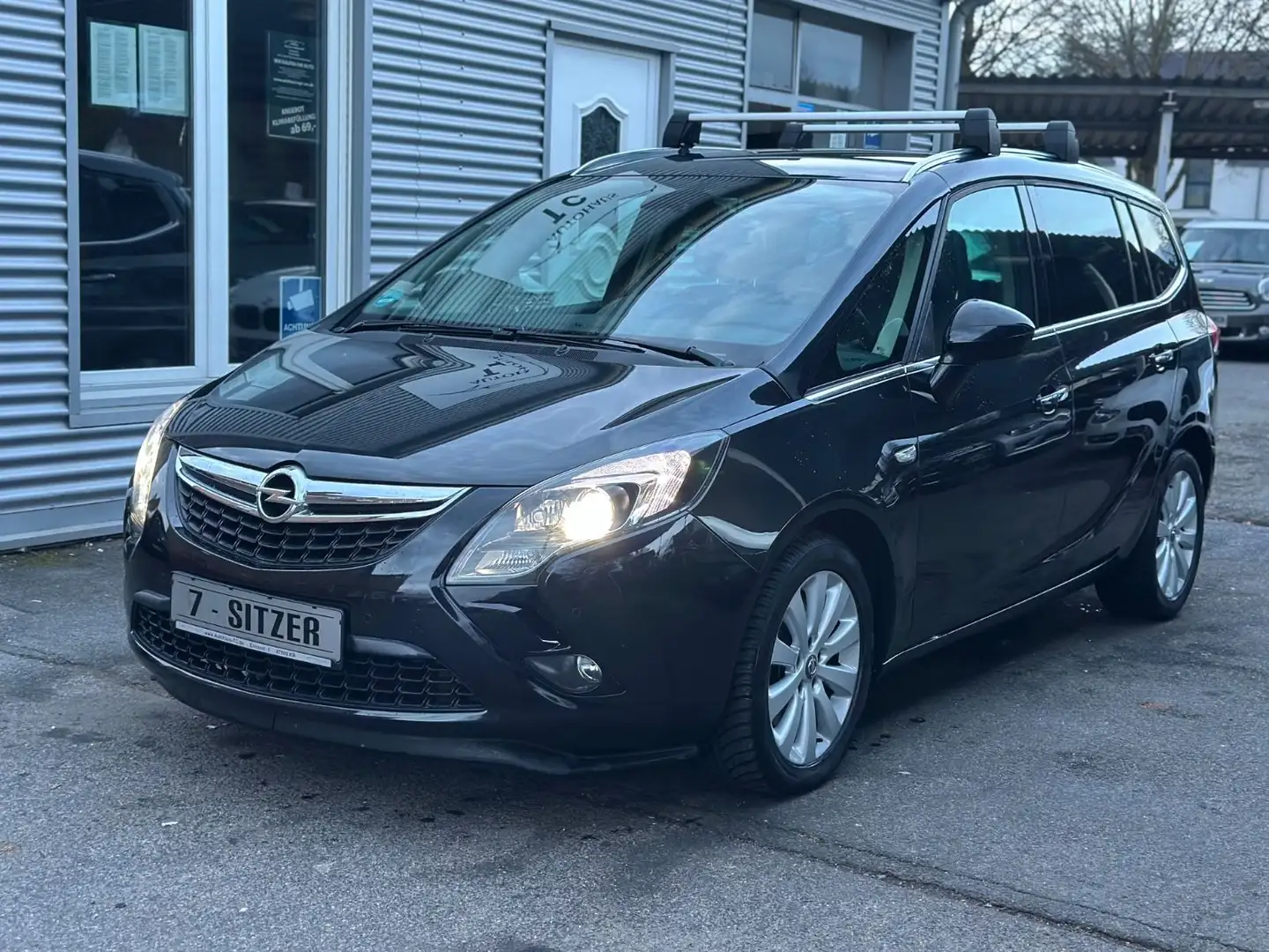 Opel Zafira C Tourer 7/SITZER+AUTOMATIK+LEDER+PDC Noir - 2