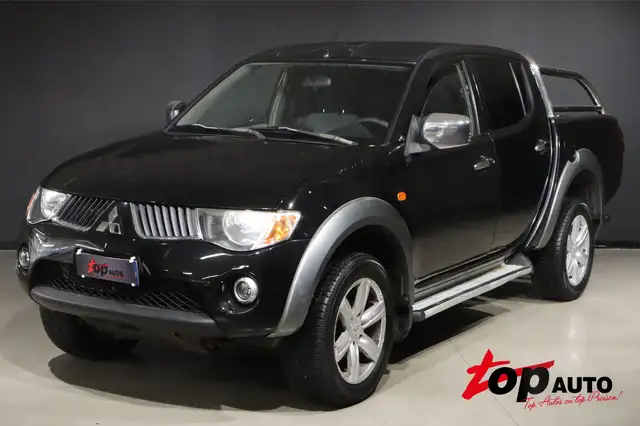 Mitsubishi L200 L200 DoCab 2.5 Did 167CV solo per comercianti