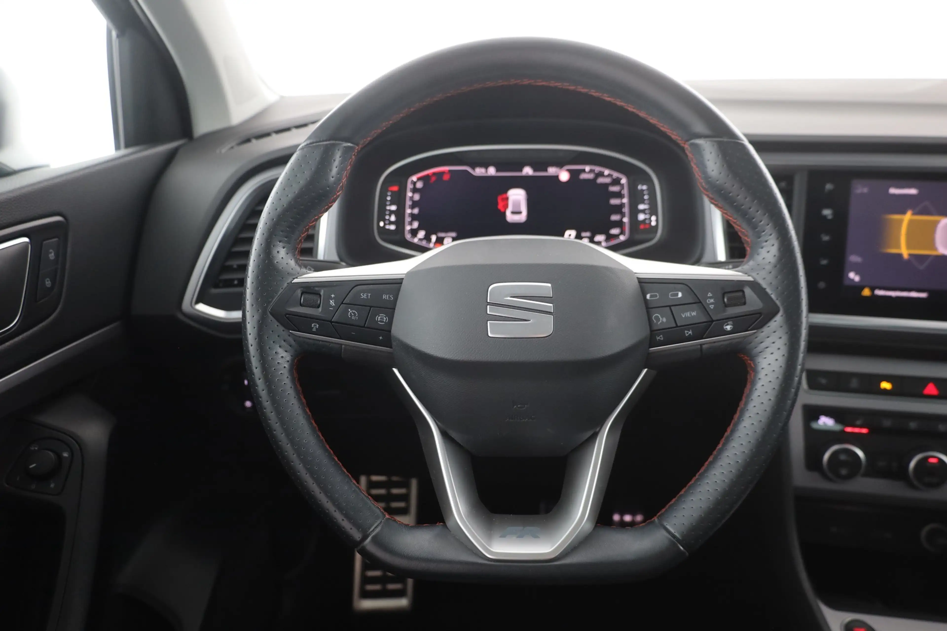 SEAT Ateca 1.5 TSI FR LED Navi FullLink Kamera AHK — photo 10