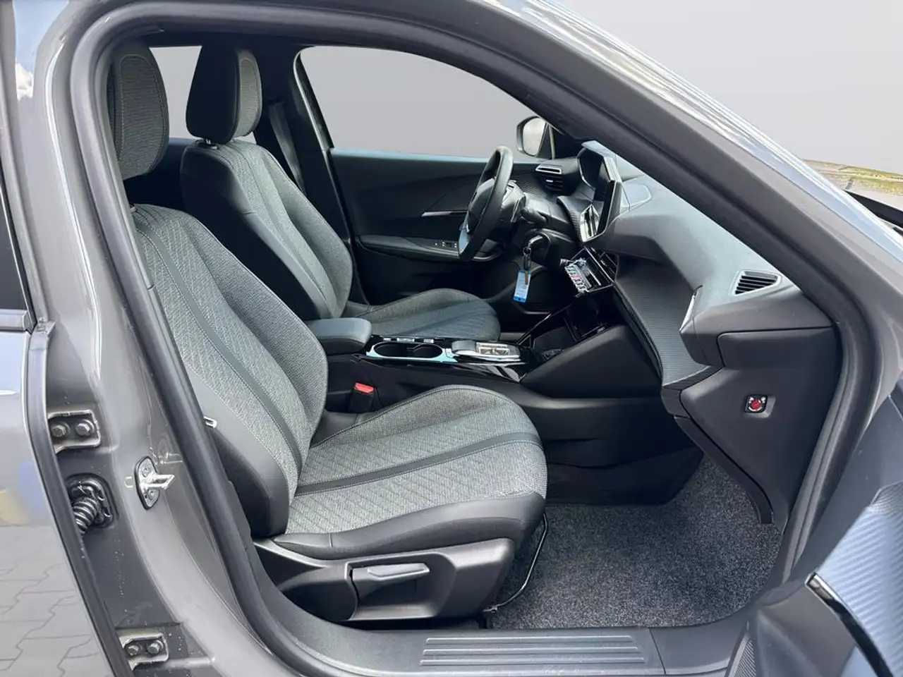Peugeot 2008 1.2 PureTech 130 Allure, миниатюра 11