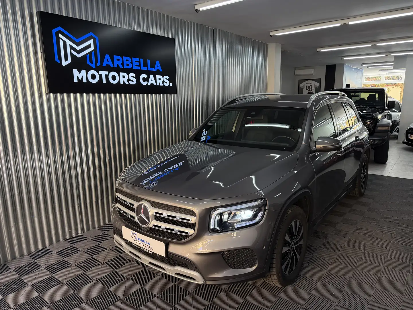 Mercedes-Benz GLB 220 220d 4Matic 8G-DCT Gris - 1
