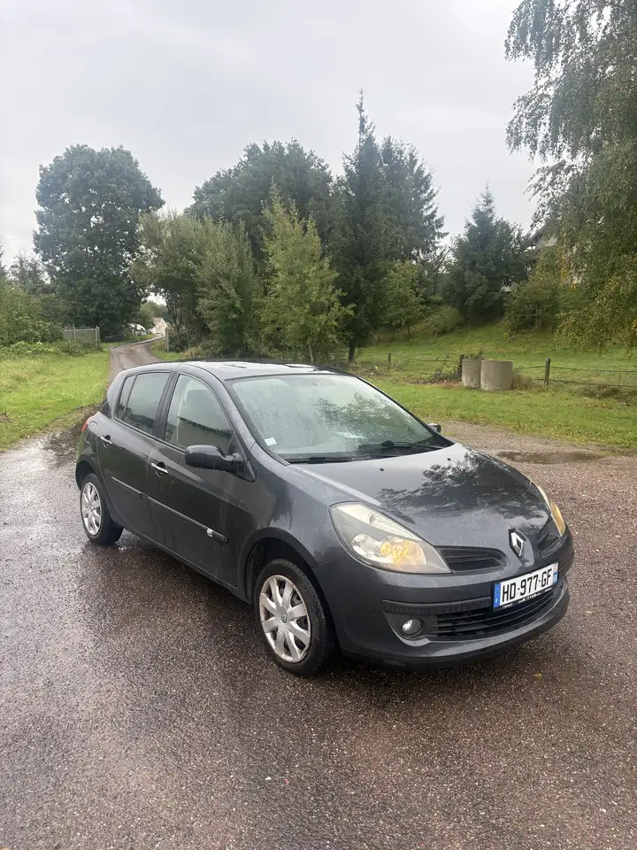 Renault Clio 1.2 16V 75 eco2 Authentique