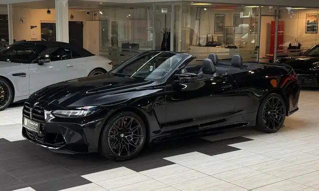 BMW M4 view 2