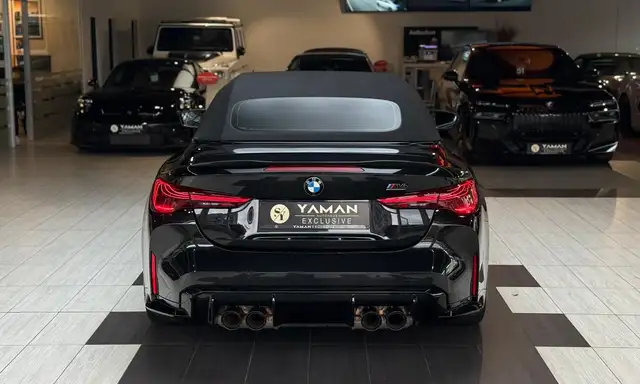 BMW M4 view 12
