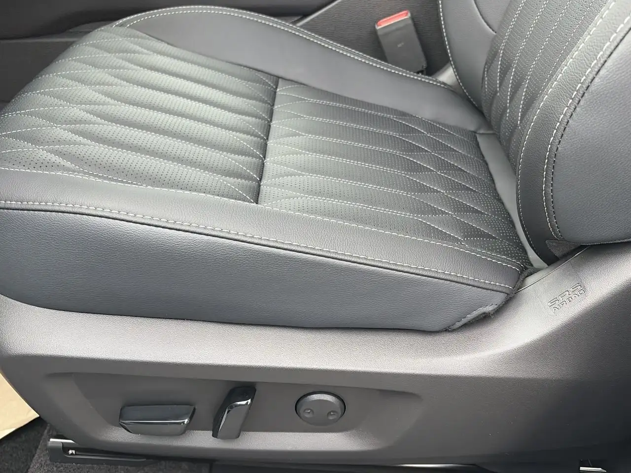 Mitsubishi Outlander photo Mitsubishi Outlander