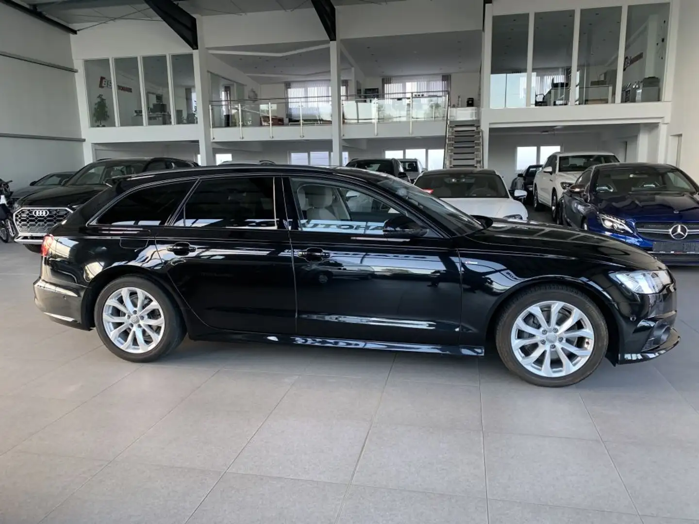 Audi A6 Avant 2.0 TDI ultra S tronic S Line Sportpaket - 2
