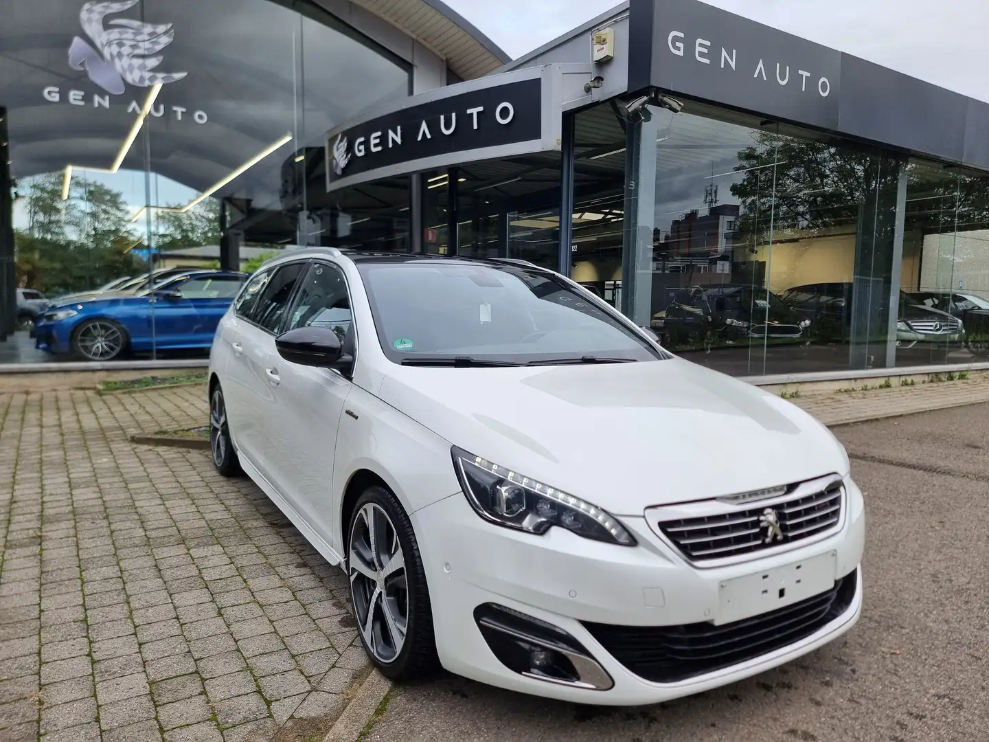 Peugeot 308 SW 1.6 BlueHDi GT Line Auto Pano Massage Full LED Blanc - 1