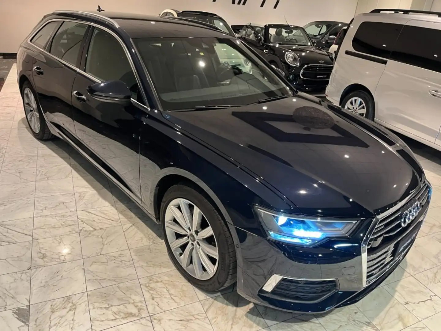 Audi A6 AVANT 40 2.0 TDI 204CV QUATTRO DESIGN Bleu - 1