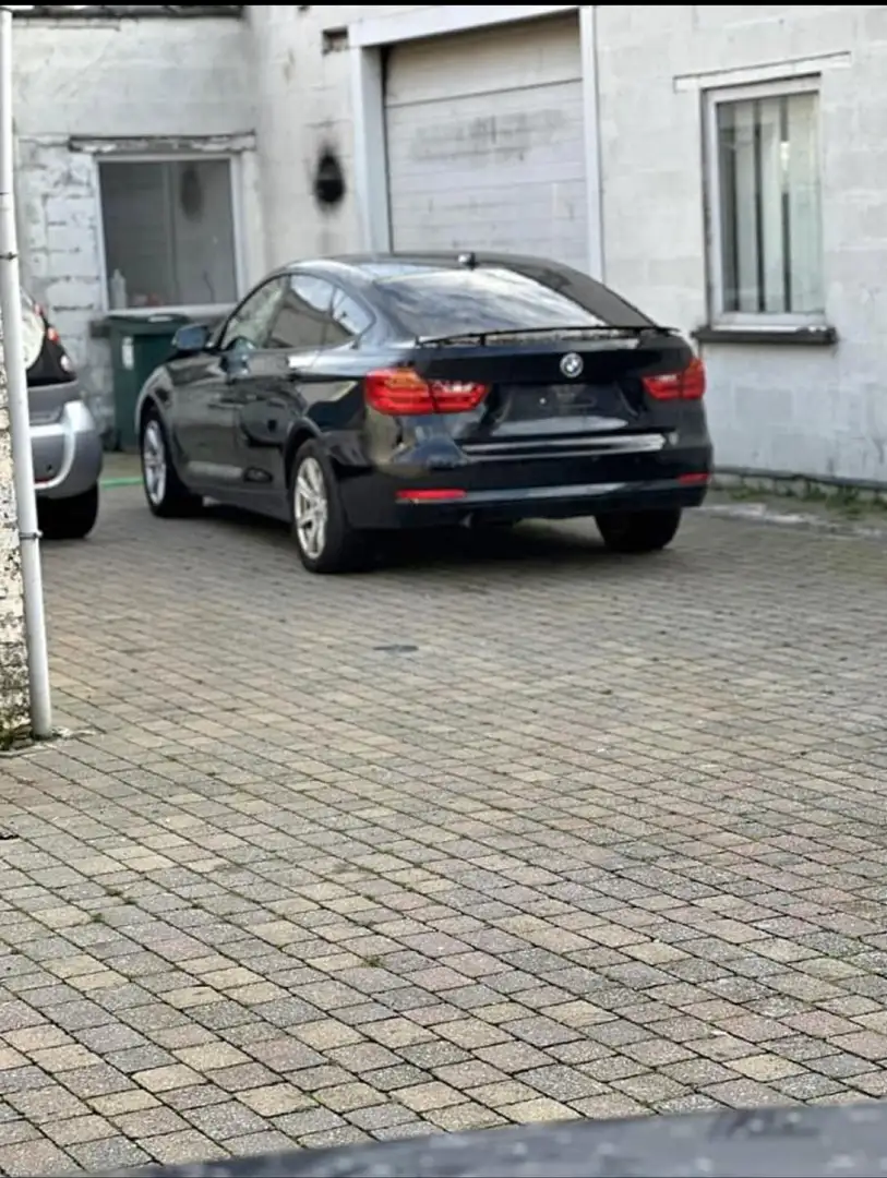 BMW 320 ACCIDENTÉ Zwart - 2