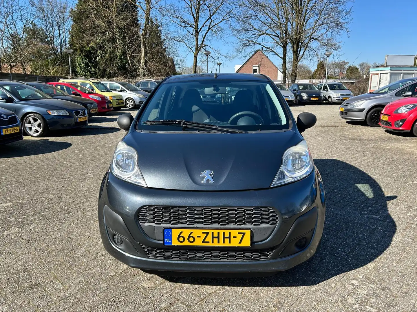 Peugeot 107 1.0 // 5-deurs // Airco // Nieuwe APK Grijs - 2