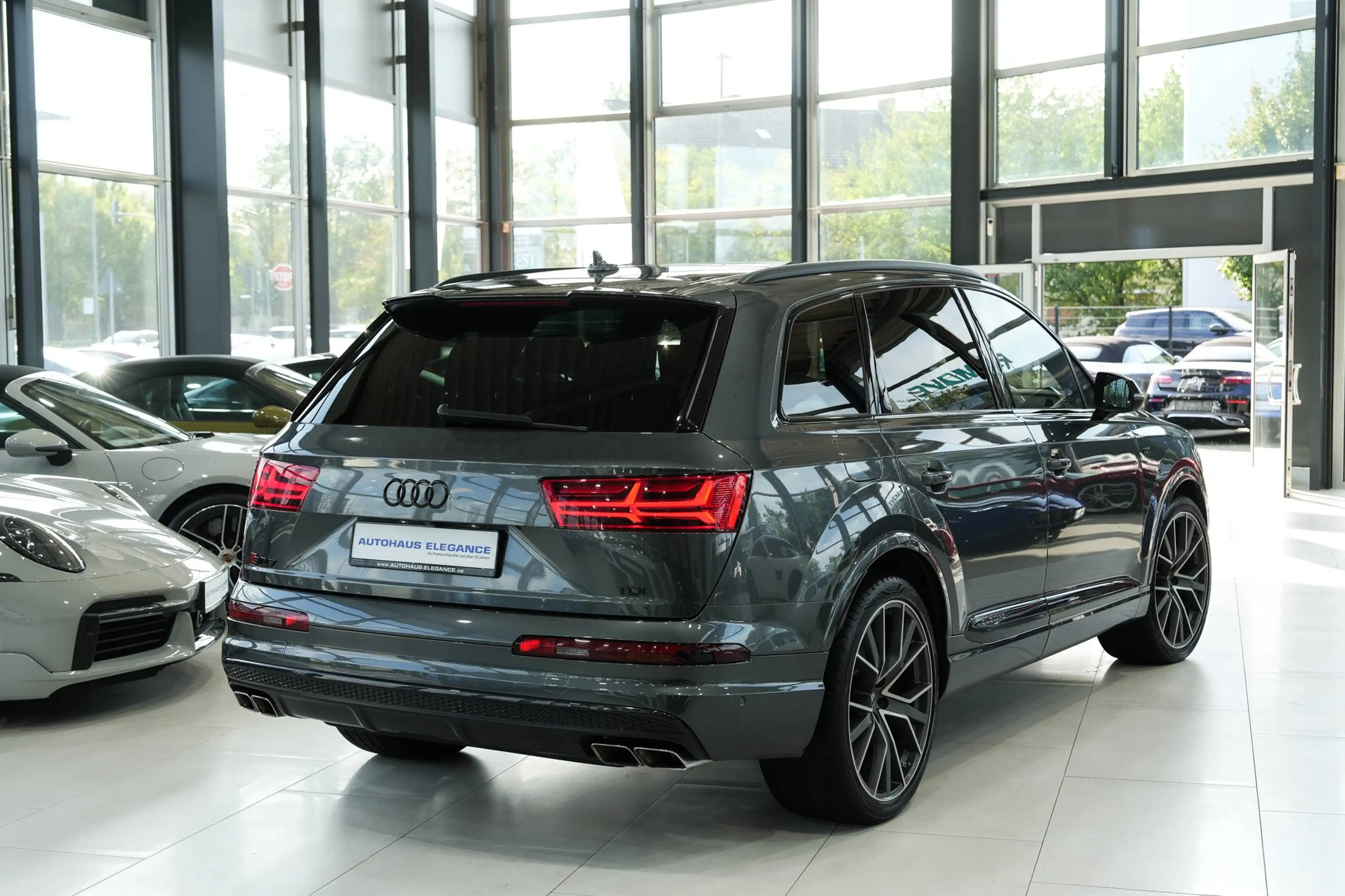 Audi SQ7 4.0 TDI quattro*SPORTSITZE+*BOSE*PANO*MATRIX — photo 2