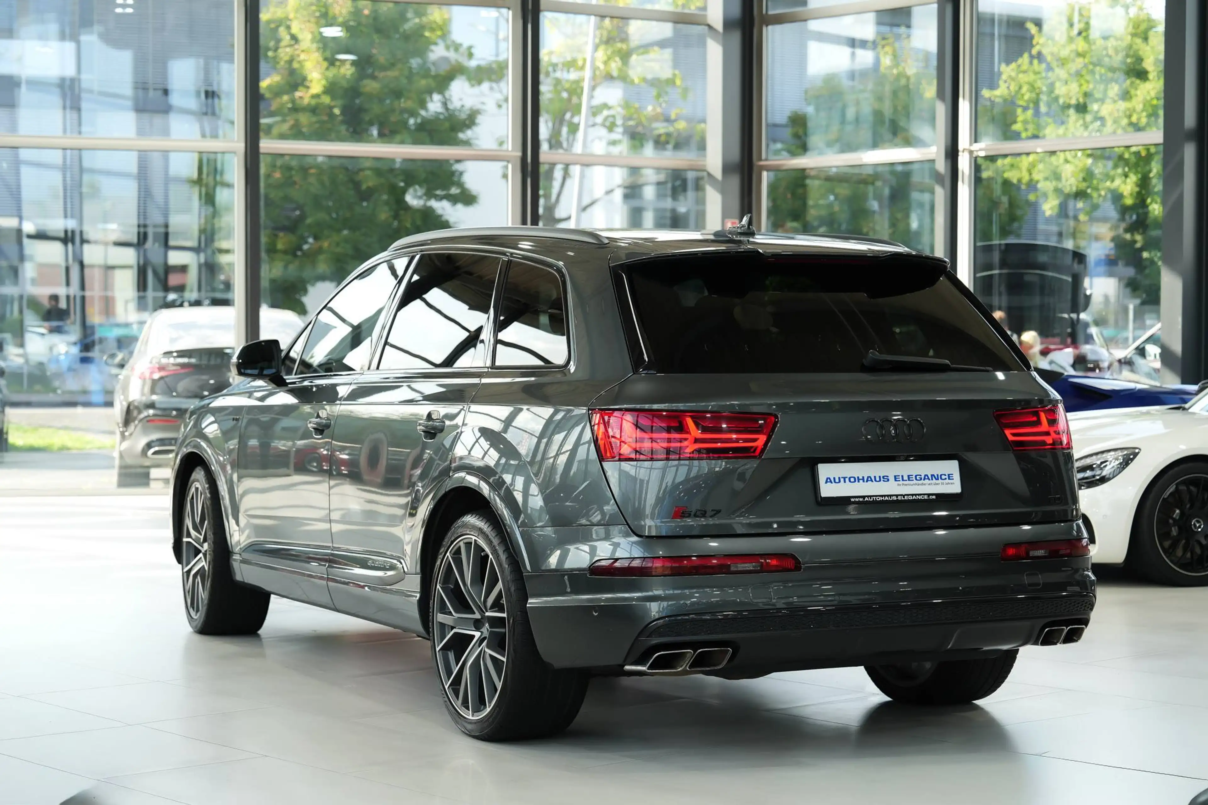 Audi SQ7 4.0 TDI quattro*SPORTSITZE+*BOSE*PANO*MATRIX — photo 3