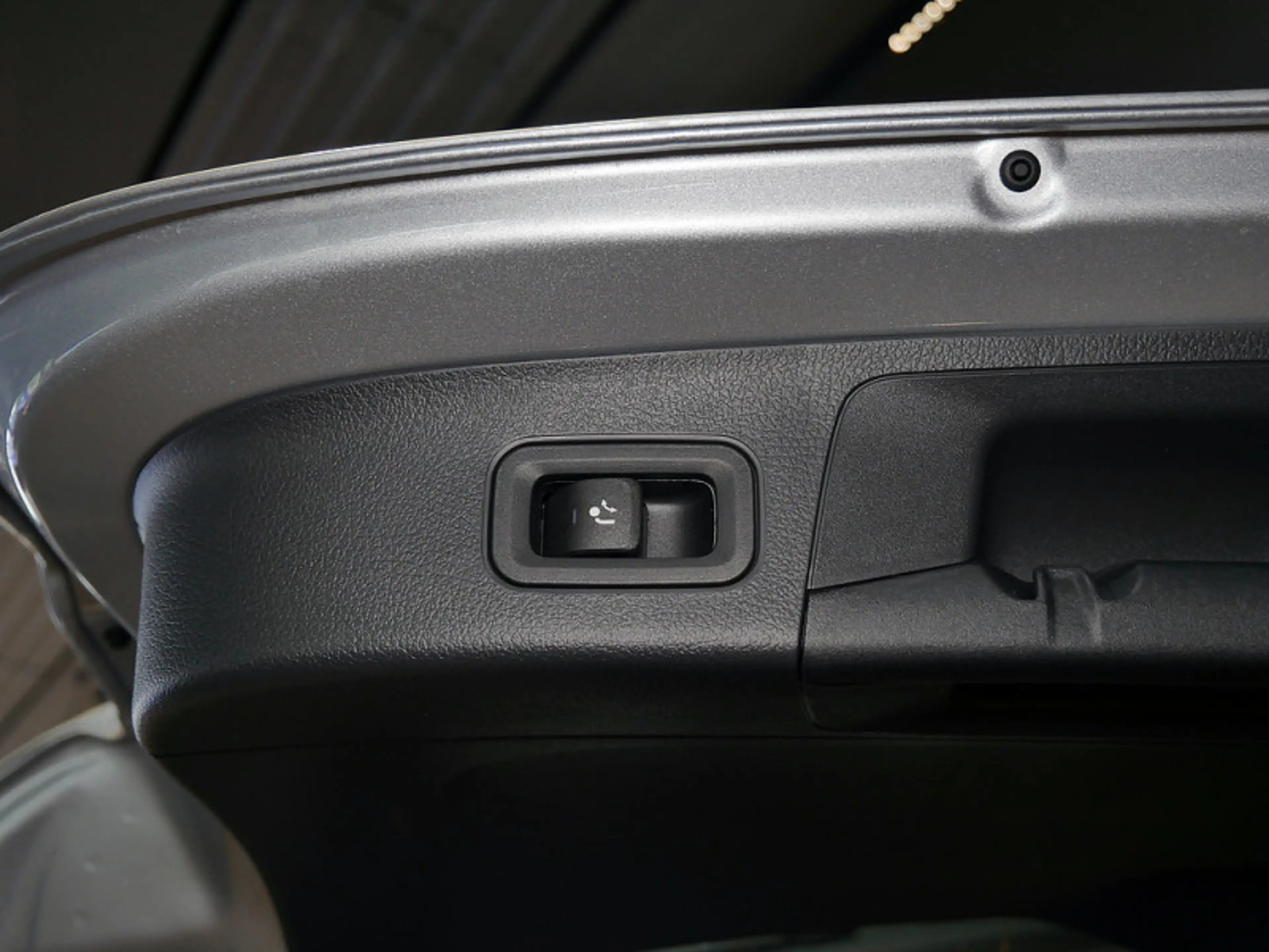 Mercedes-Benz GLA 220 d 4MATIC AMG NIGHT 360 AHK KAMERA PANO — photo 12
