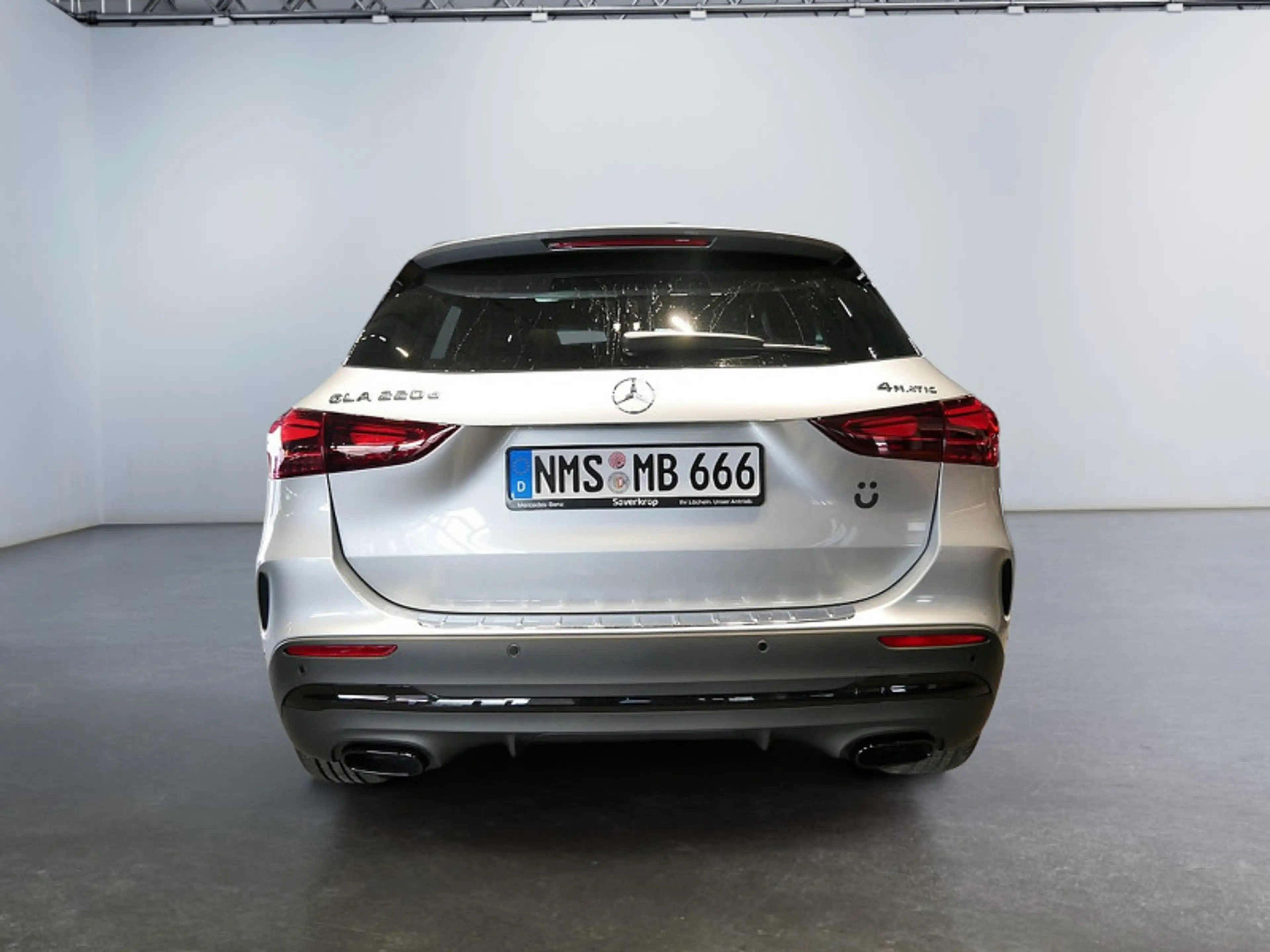 Mercedes-Benz GLA 220 d 4MATIC AMG NIGHT 360 AHK KAMERA PANO — photo 4