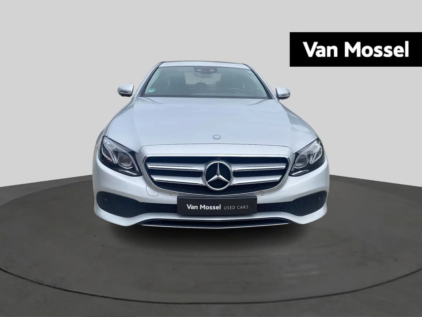 Mercedes-Benz E 220 d Berline + AVANTGARDE + CARPLAY + DAB + LED + 360 Grijs - 2