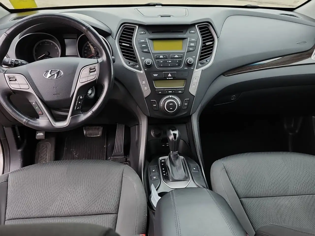 Hyundai SANTA FE снимка Hyundai SANTA FE