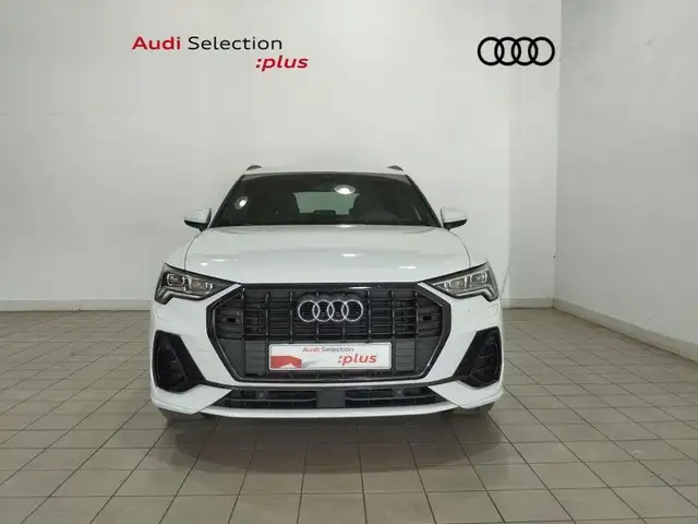Audi Q3 view 2