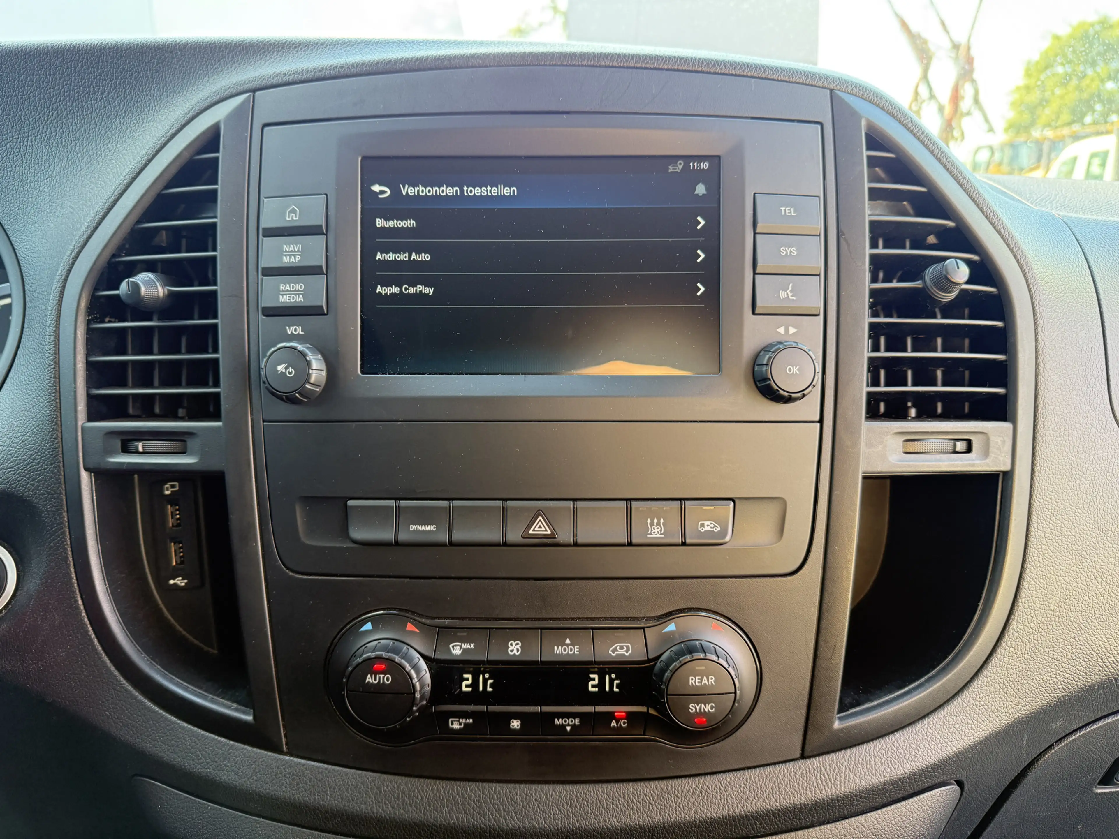Mercedes-Benz Vito eVito Tourer 129 90kWh 204PK Personenvervoer L2 37 — photo 17