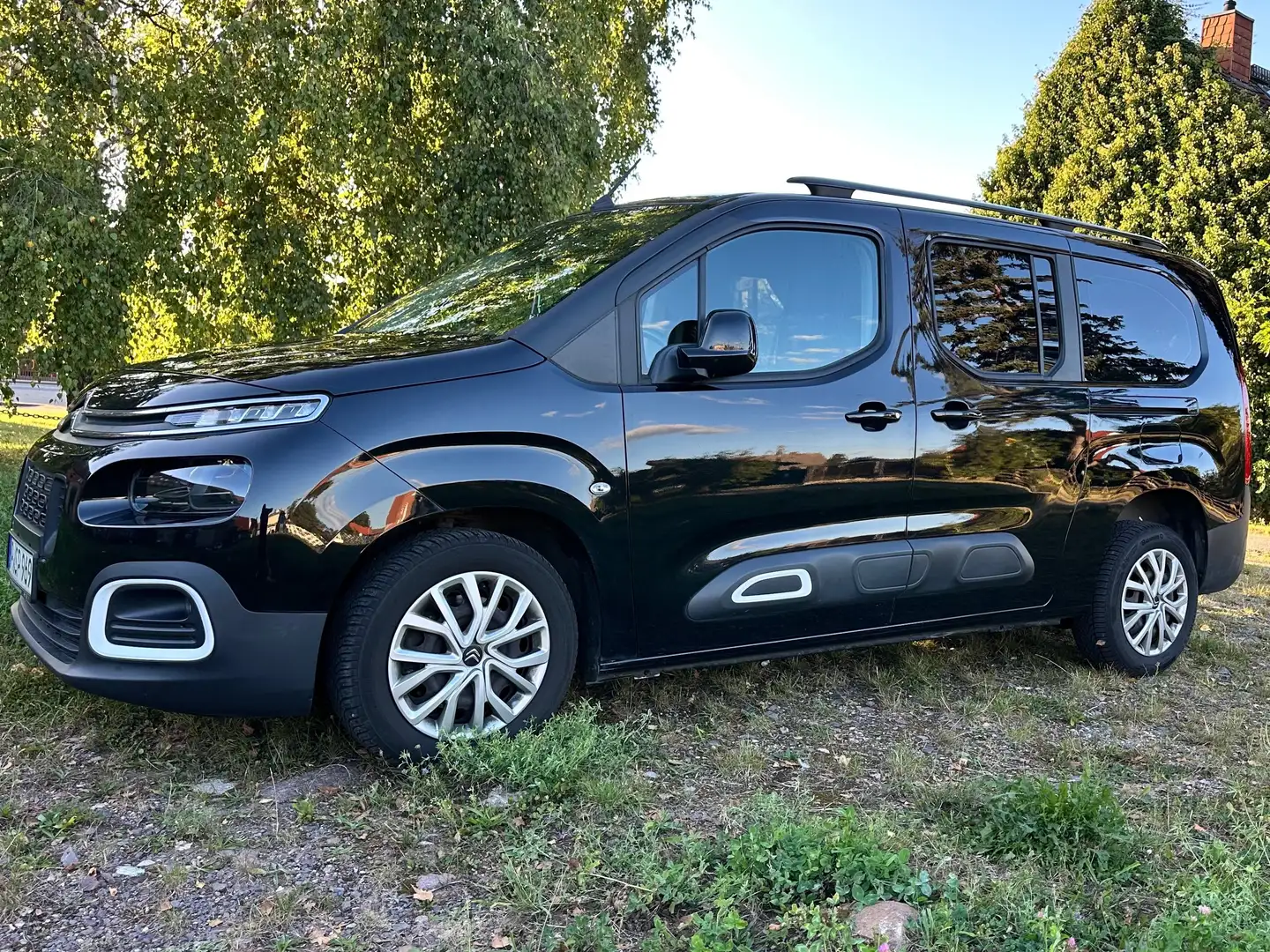 Citroen Berlingo Berlingo XL PureTech 110 FEEL Schwarz - 1