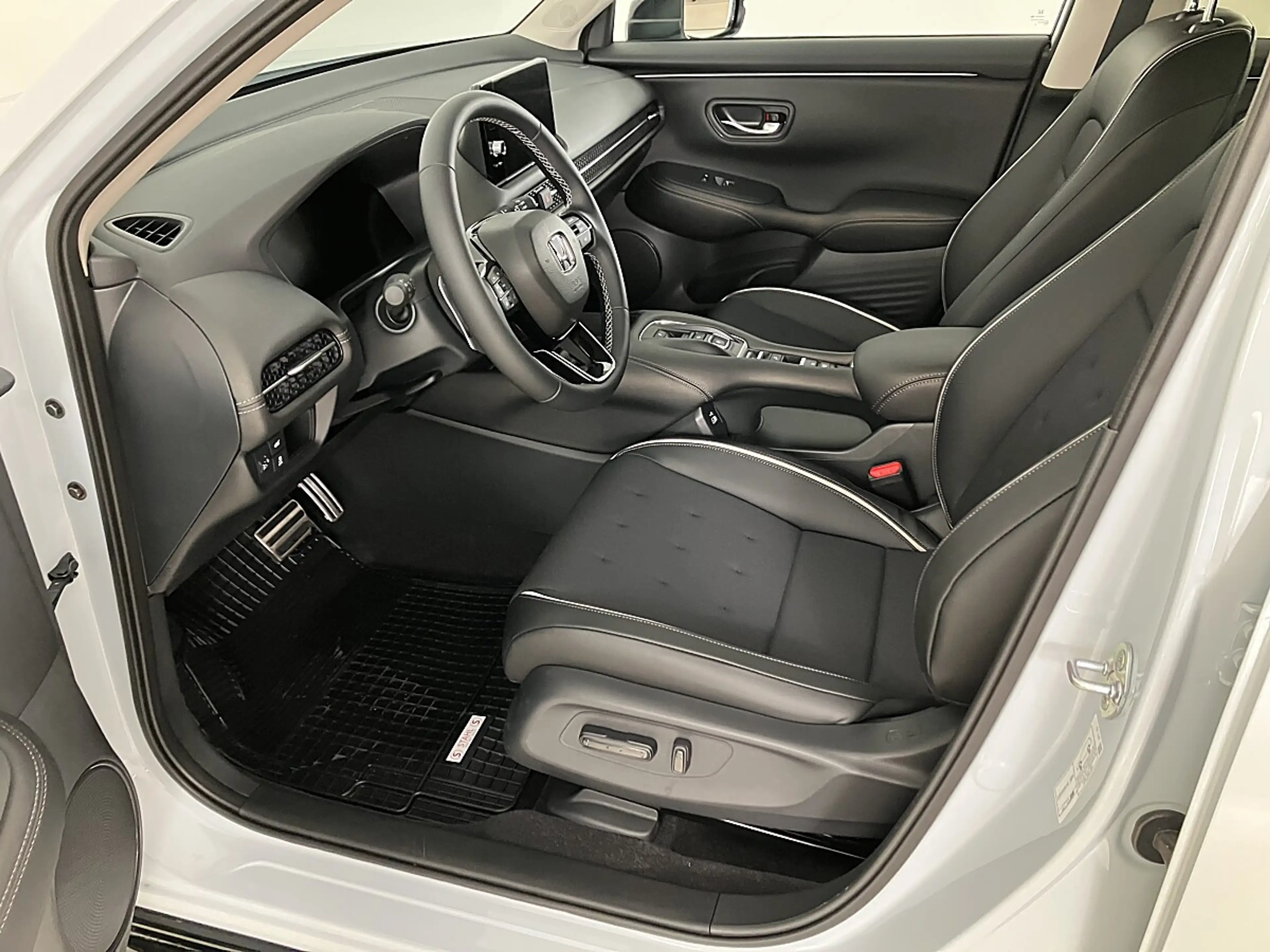 Honda ZR-V 2,0 i-MMD Hybrid Sport Aut. — photo 11