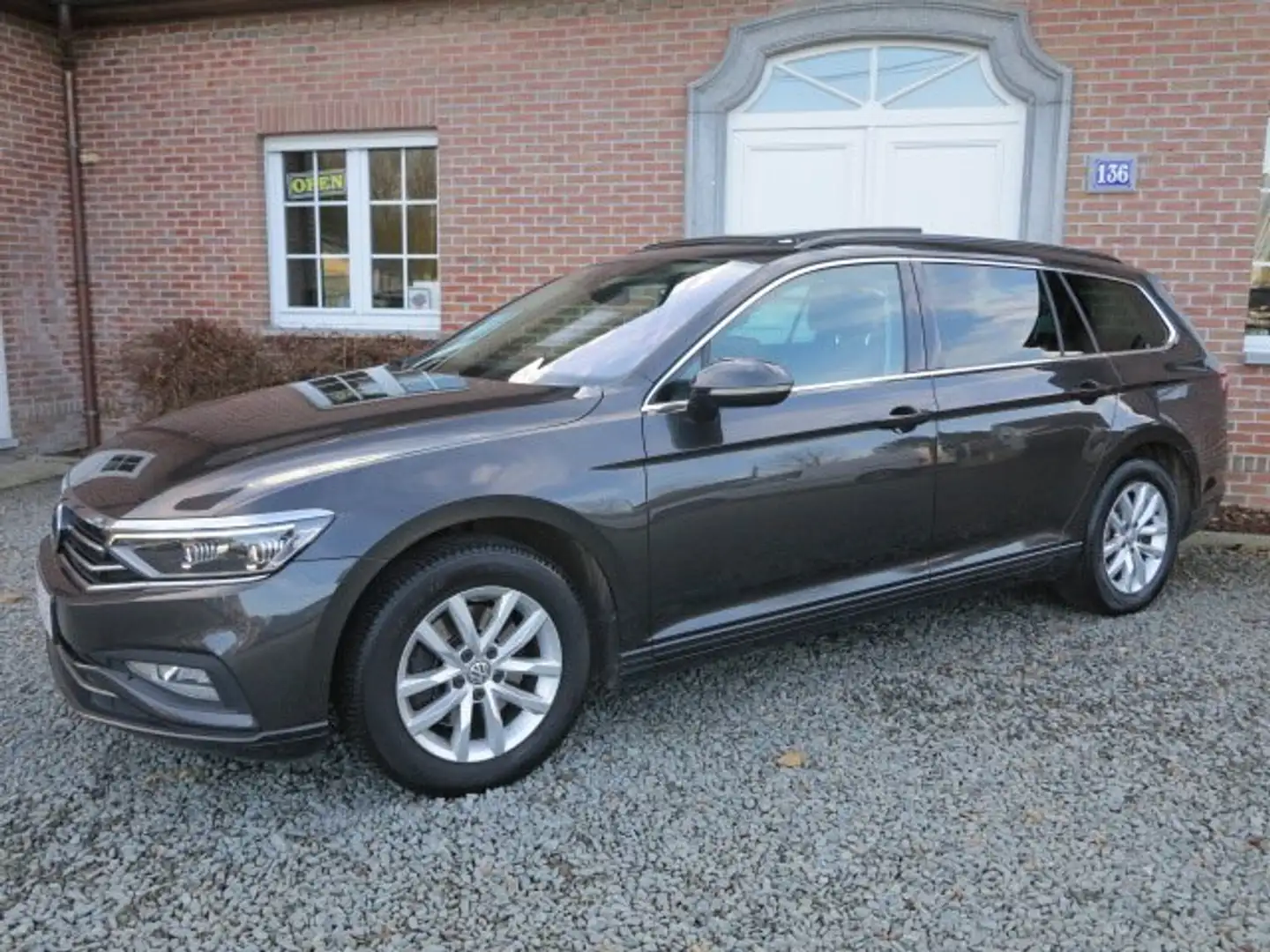 Volkswagen Passat Variant SW 1.6 TDi  DSG+PANORAMISCH DAK + IN PROMO! Gris - 2