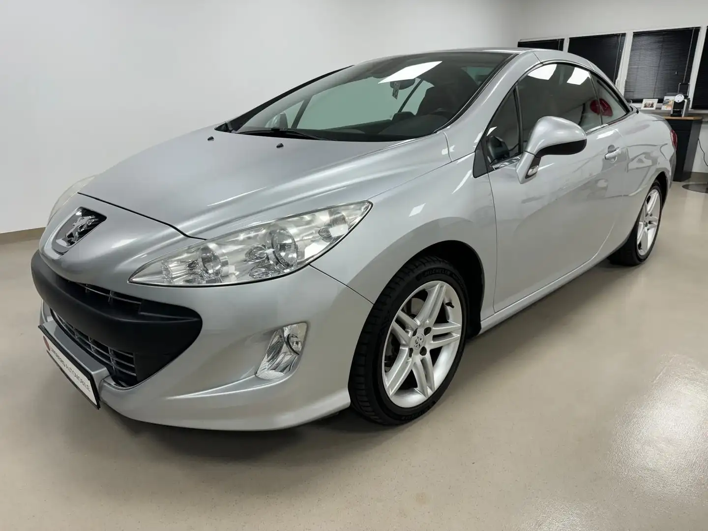 Peugeot 308 CC Cabrio-Coupe Premium*PDC*STZHZ*AC*MP3*LMF Silber - 1
