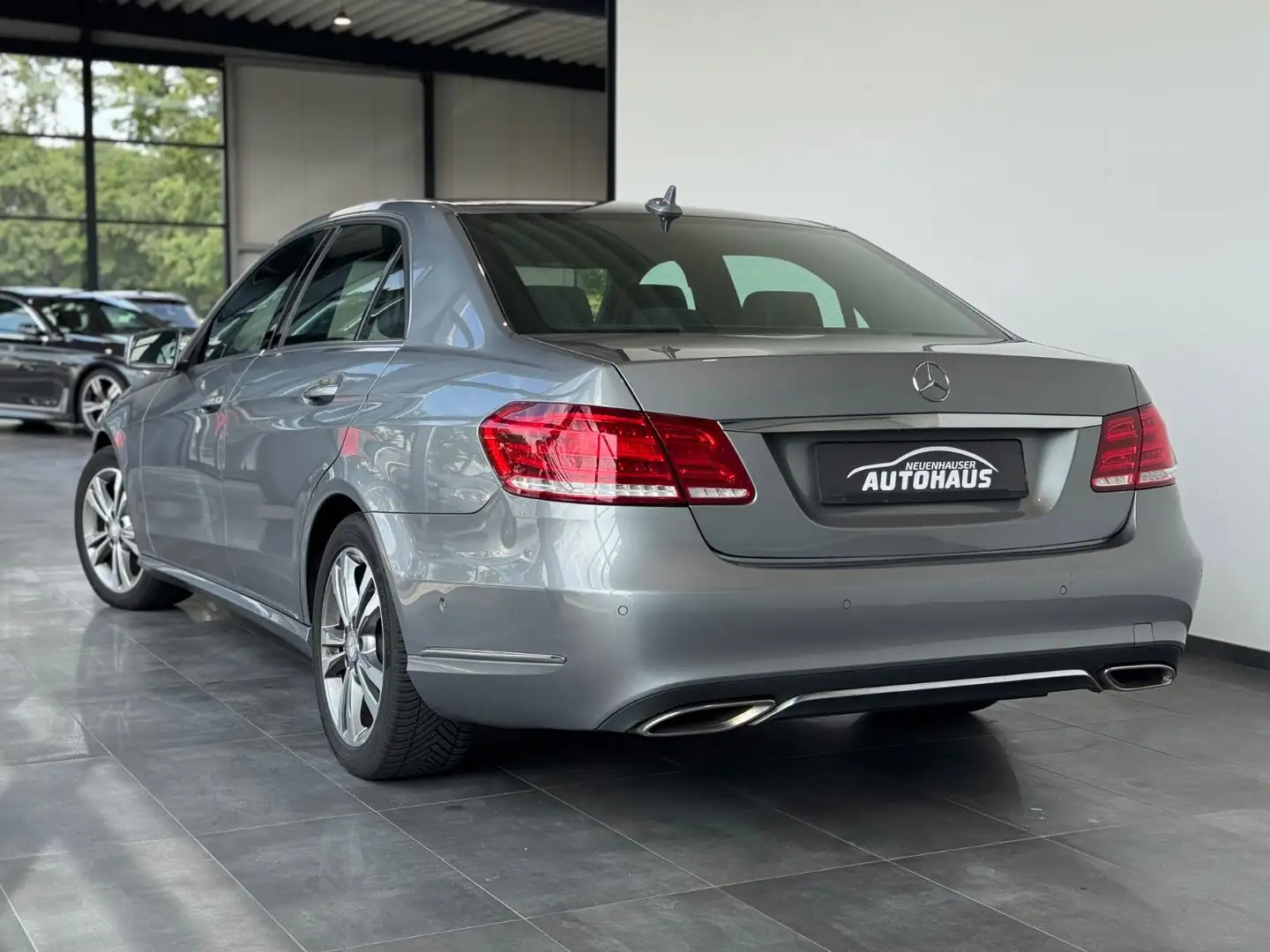Mercedes-Benz E 220 CDI Avantgarde Navi LED Zustand 100.000 Argent - 2