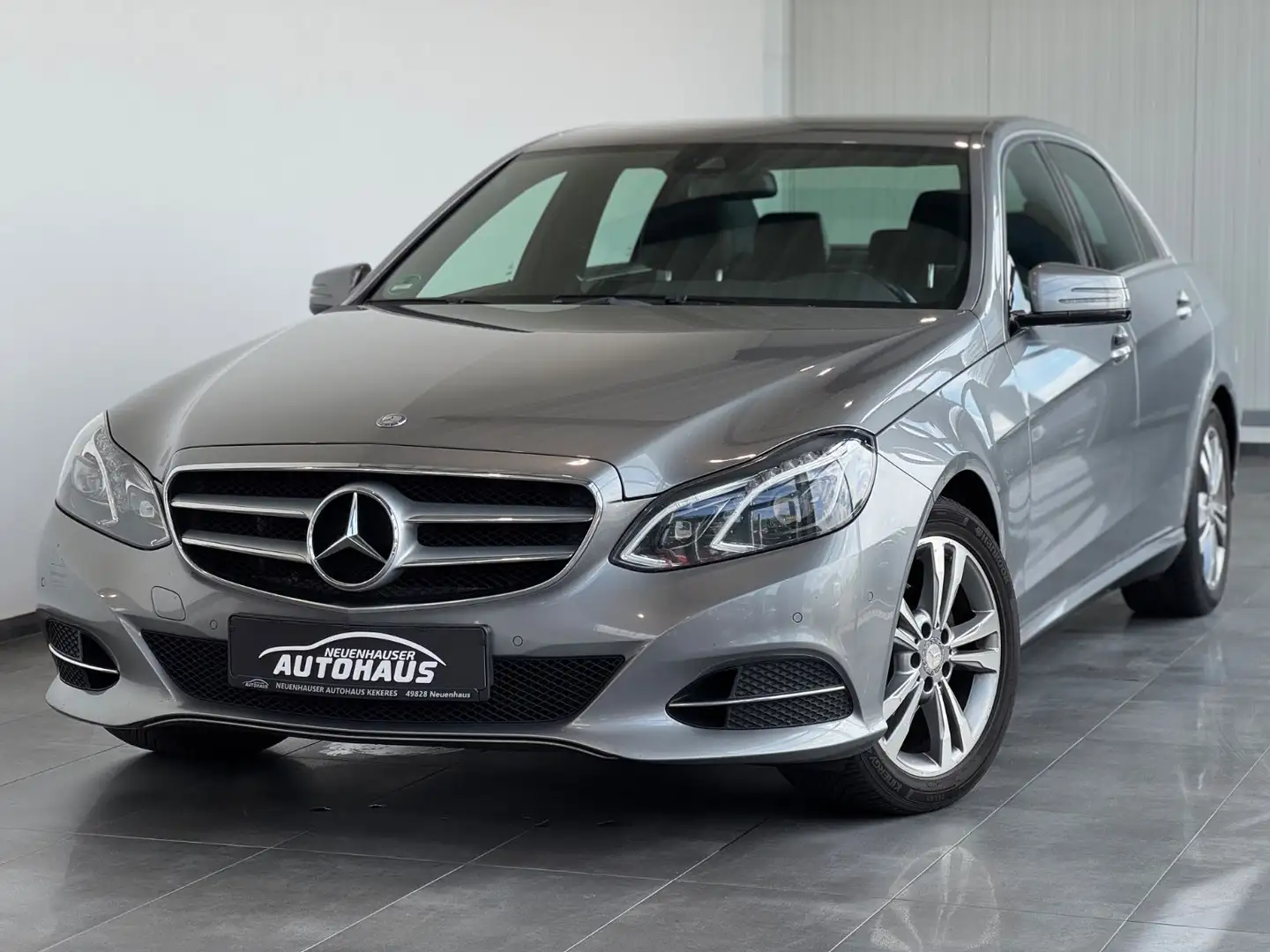 Mercedes-Benz E 220 CDI Avantgarde Navi LED Zustand 100.000 Argent - 1