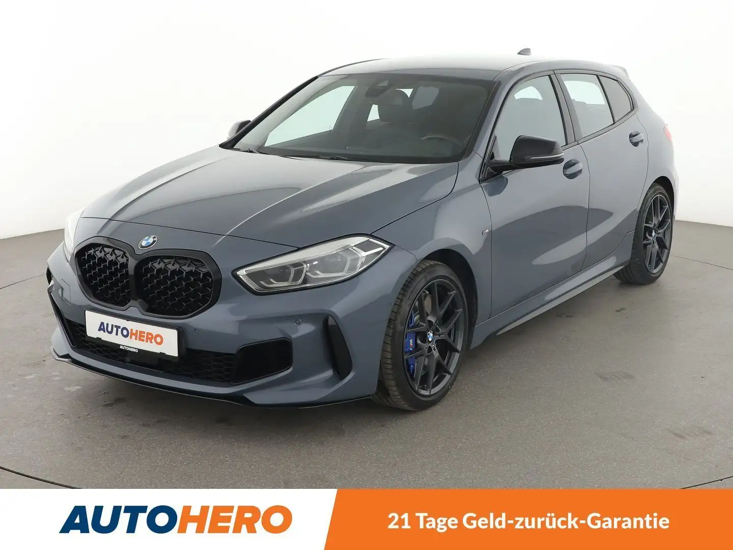 BMW 135 M135i xDrive Aut. *LED*CAM*VC*TEMPO*NAVI*SHZ* Grau - 1