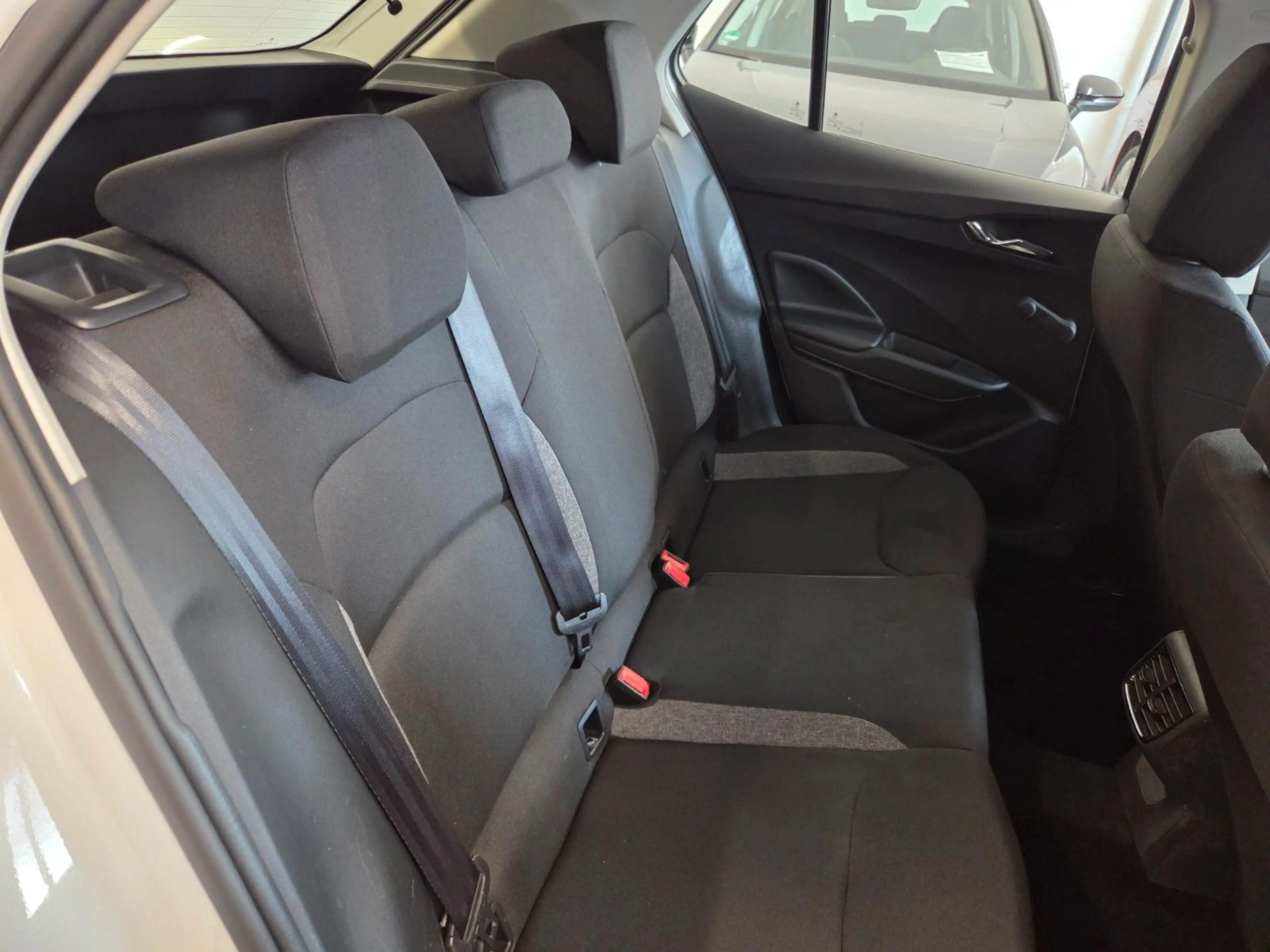 Skoda Fabia Essence — photo 11