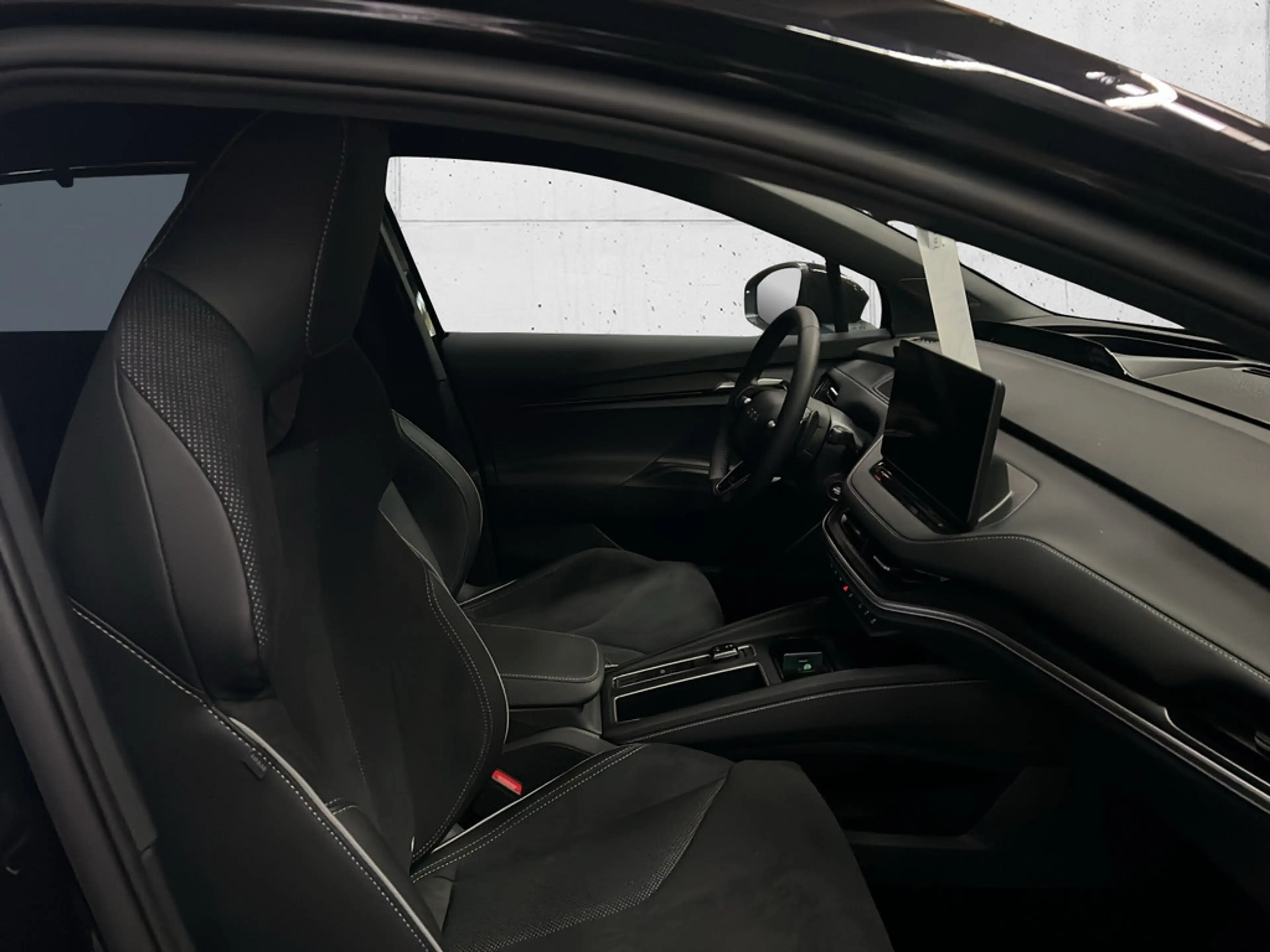 Skoda Elroq 85 Sportline HUD NAVI MATRIX-LED AHK 36 — photo 12