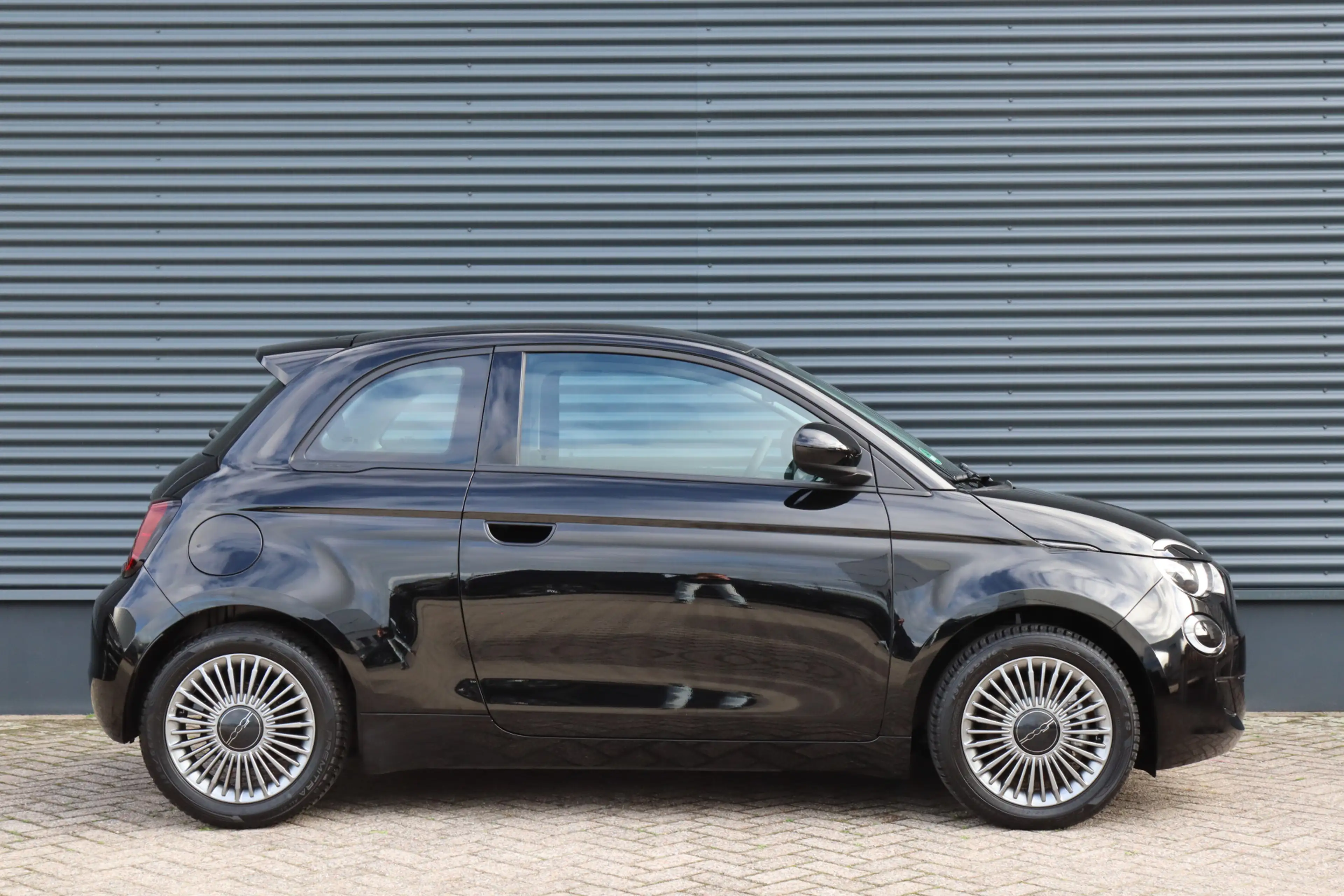 Fiat 500e 42 kWh Icon 119pk LED/CarPlay/Keyless/Ecc/Crc/Dab+ — photo 4