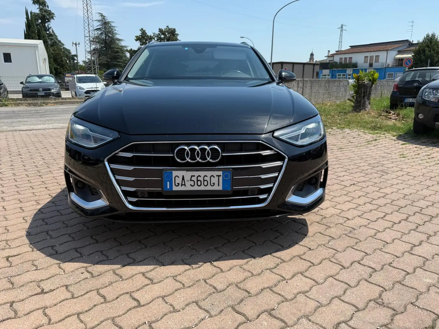 Audi A4 Avant 40 2.0 tdi S Line edition 190cv s-tronic - 2