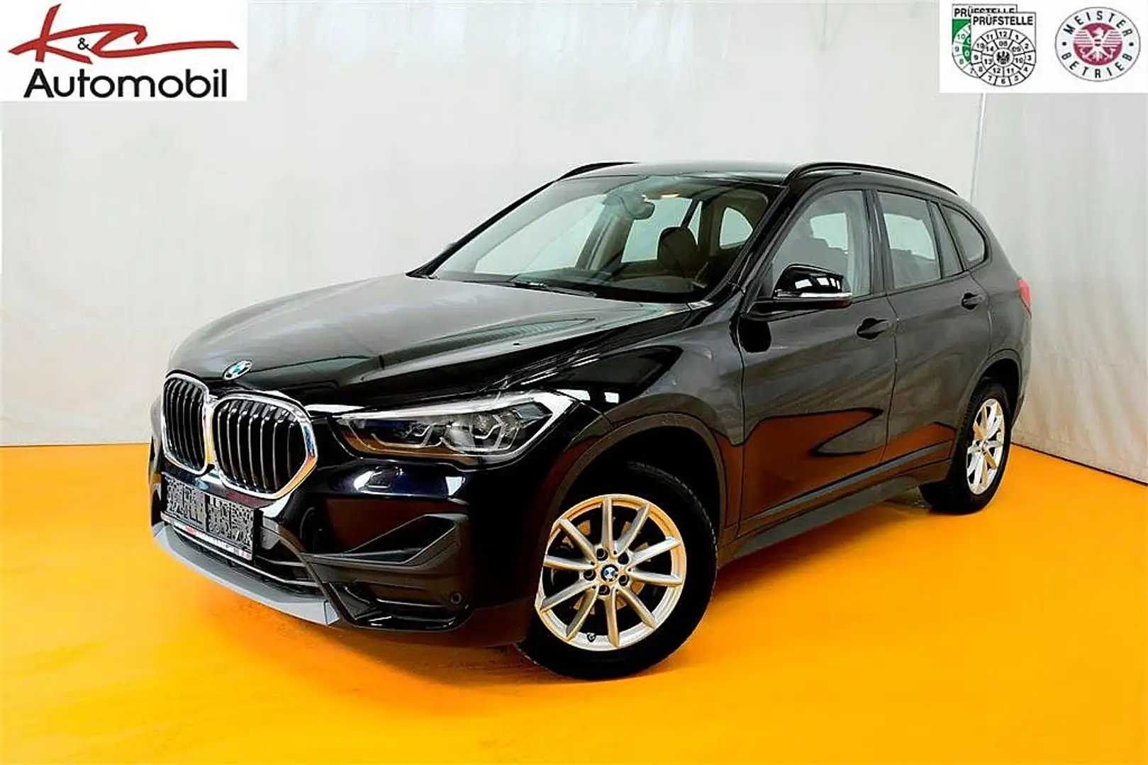 BMW X1 sDrive18d Aut. Noir - 1