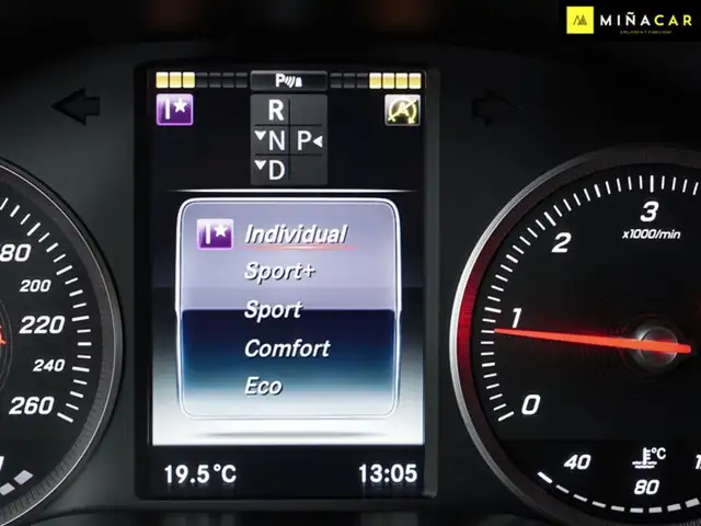 Mercedes-Benz C-Class view 16