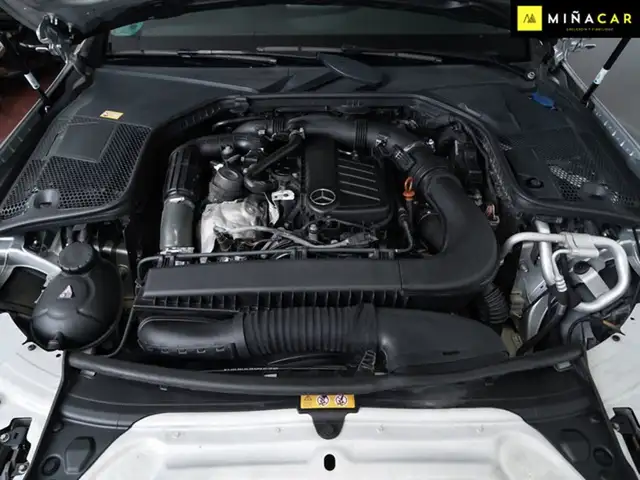 Mercedes-Benz C-Class view 29