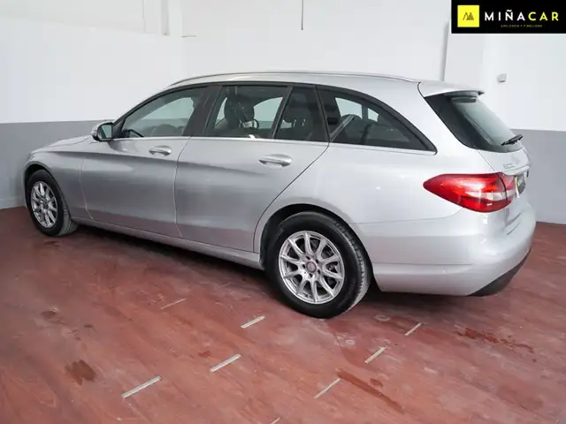 Mercedes-Benz C-Class view 5