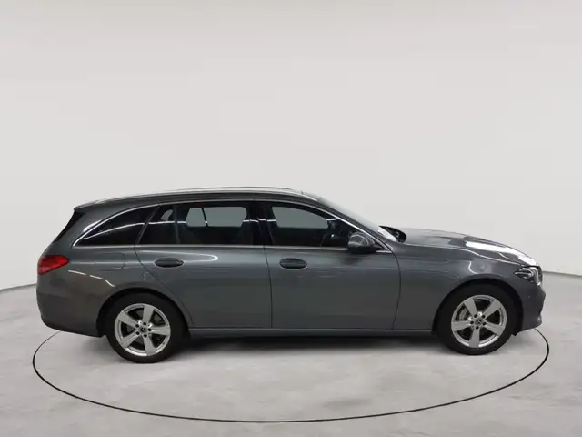 Mercedes-Benz C-Class view 3