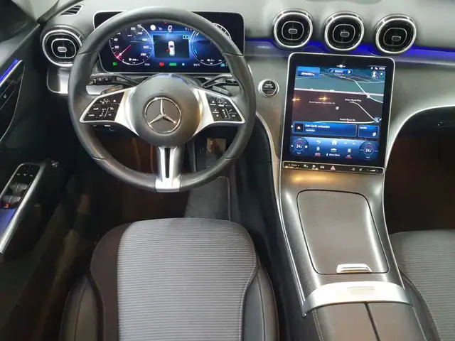 Mercedes-Benz C-Class view 9
