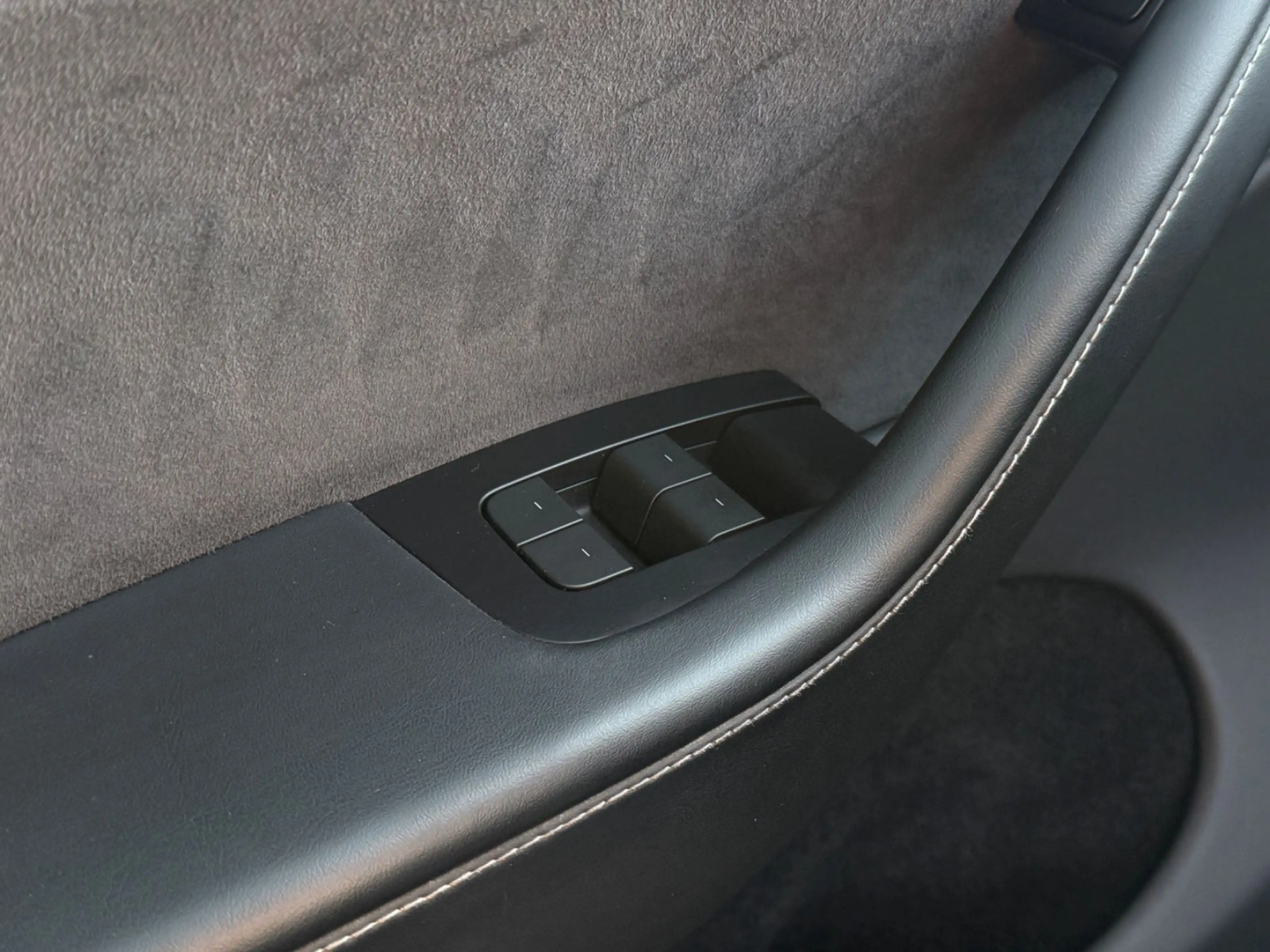 Tesla Model Y Performance Dual AWD * 1-HAND * MwSt. — photo 26