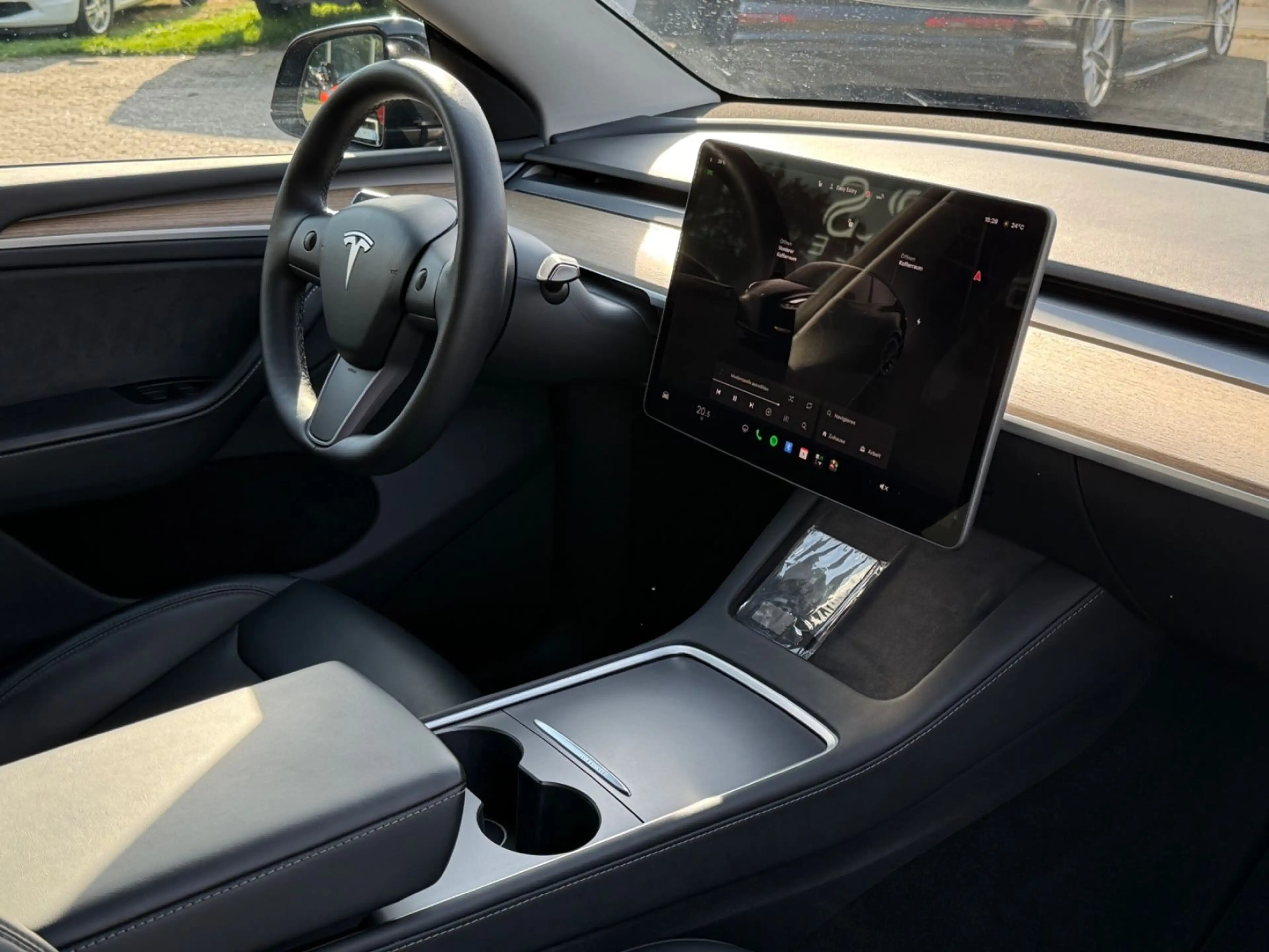 Tesla Model Y Performance Dual AWD * 1-HAND * MwSt. — photo 10