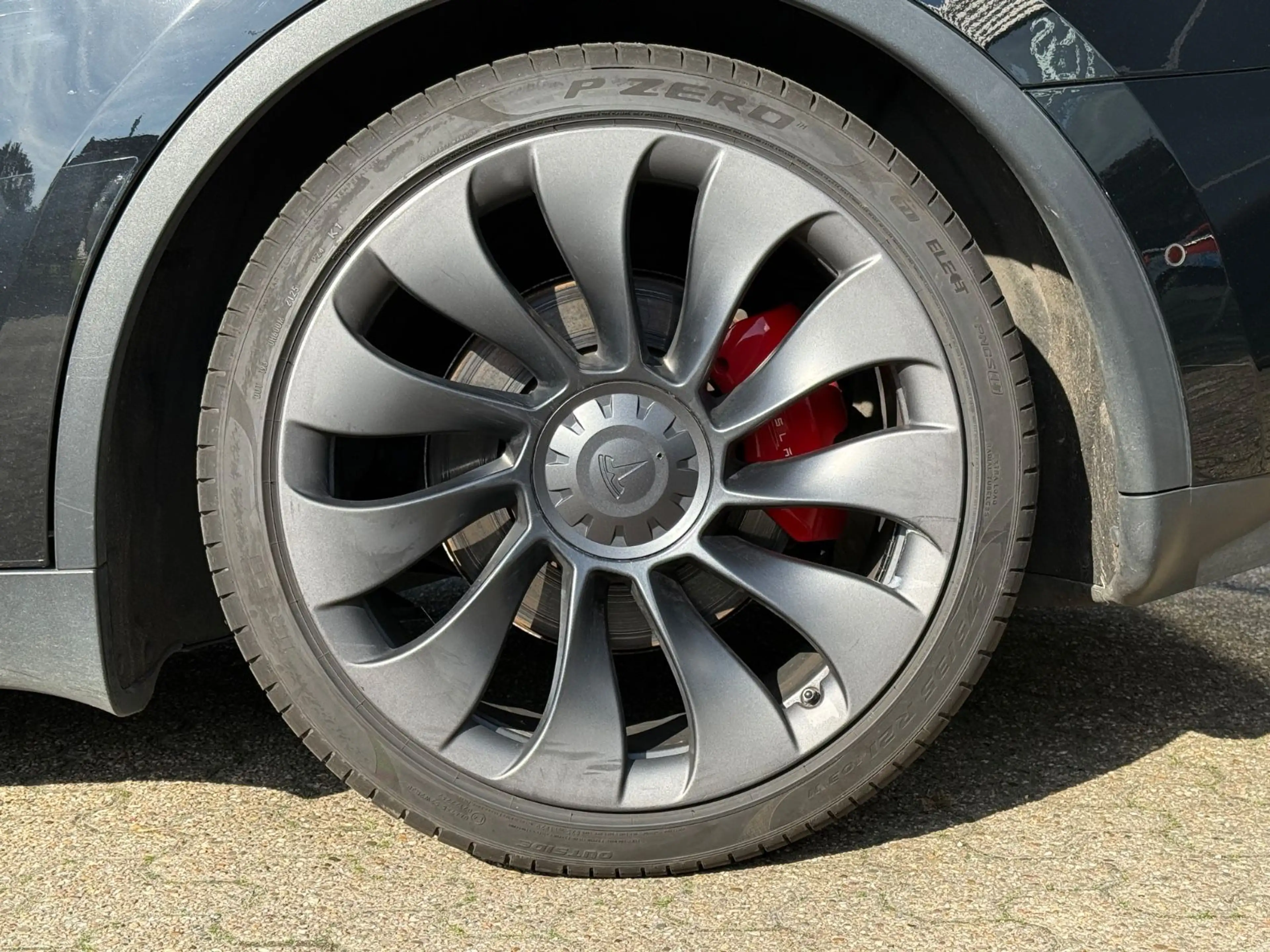 Tesla Model Y Performance Dual AWD * 1-HAND * MwSt. — photo 24