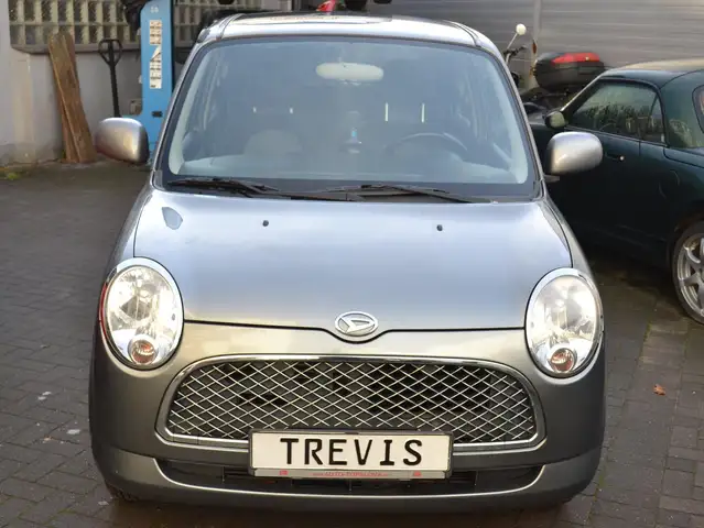 Daihatsu Trevis Trevis 1.0 Automatik Momo Ganzjahresreifen